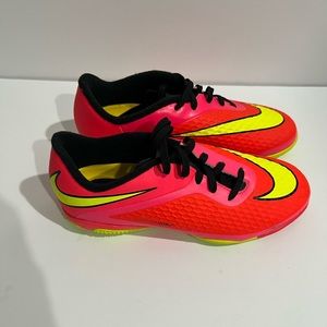 Nike Hypervenom Shoes Size 4.5- Girls
